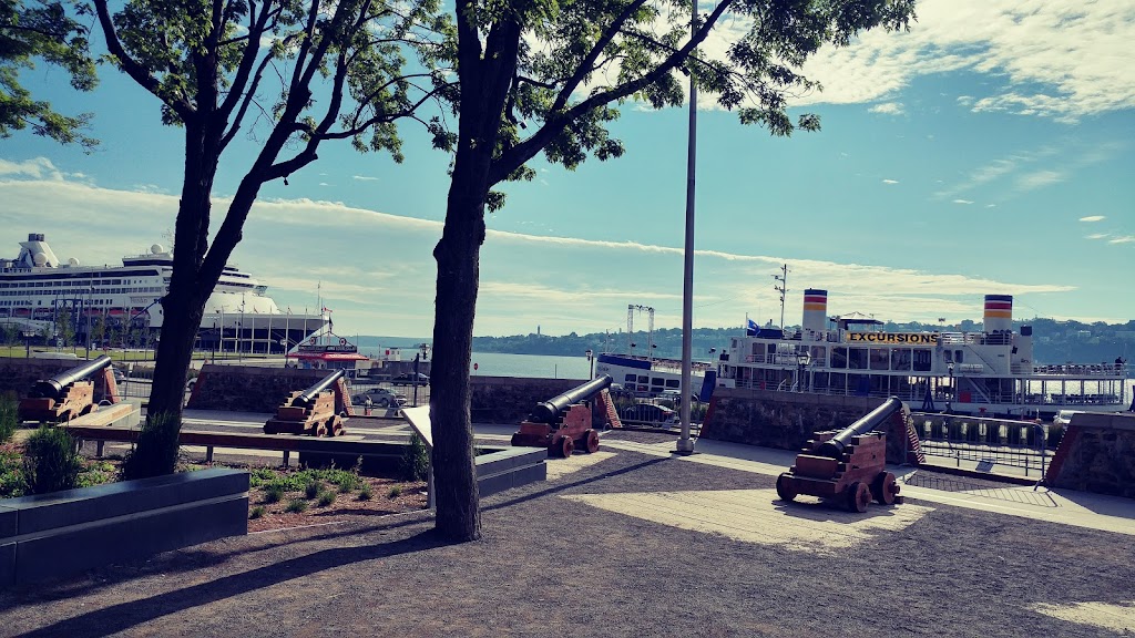 Vieux-Port Yachting | 155 Rue Dalhousie, Québec, QC G1K 4C5, Canada | Phone: (418) 692-0017