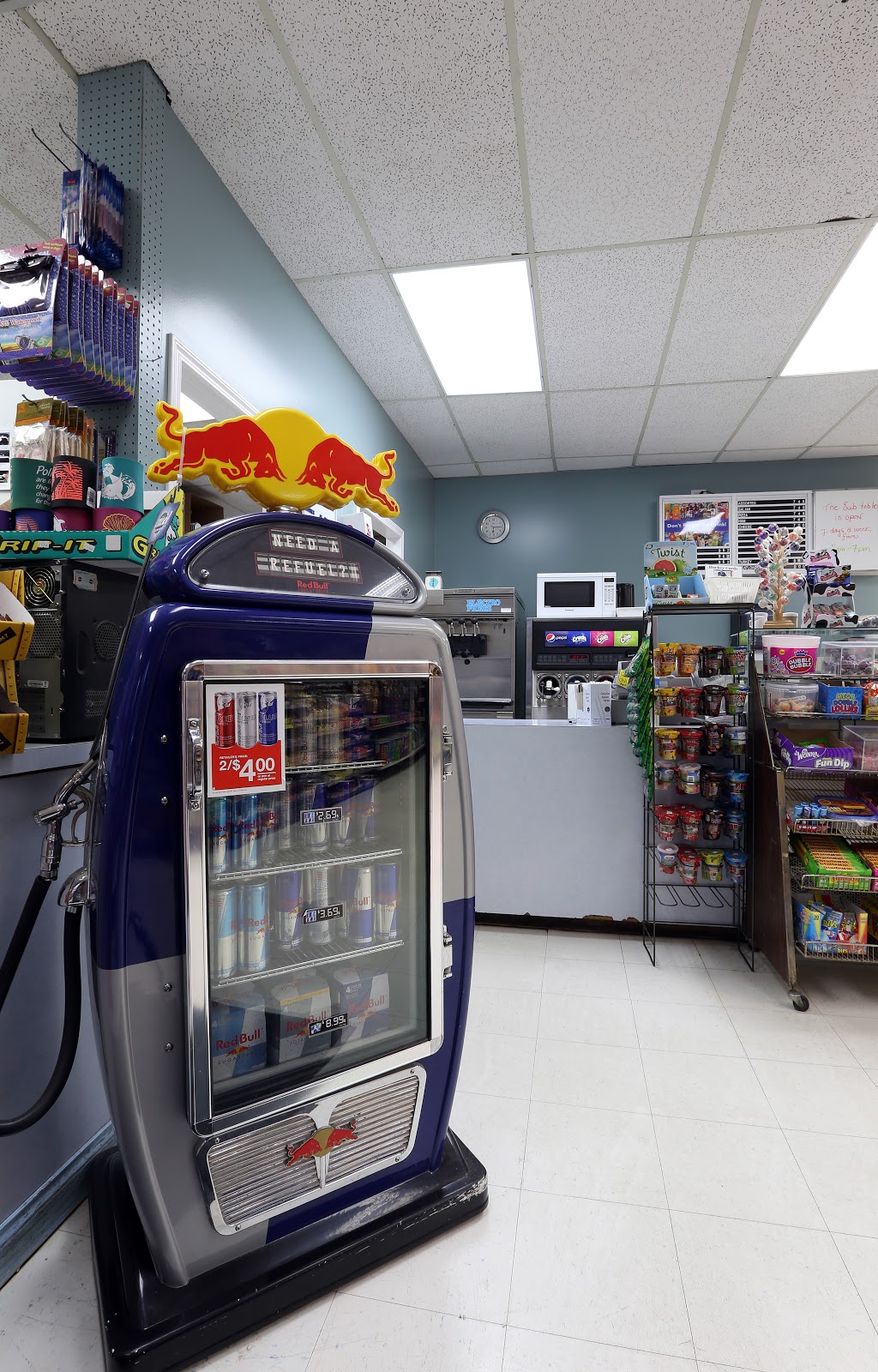 Woodsdale General Store | 3191 Woodsdale Rd, Lake Country, BC V4V 1X7, Canada | Phone: (250) 766-4677