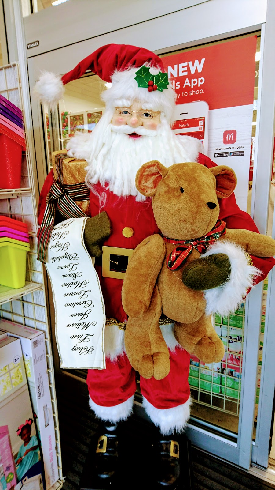 Michaels | 19800 Lougheed Hwy Unit 403, Pitt Meadows, BC V3Y 2W1, Canada | Phone: (604) 465-5176