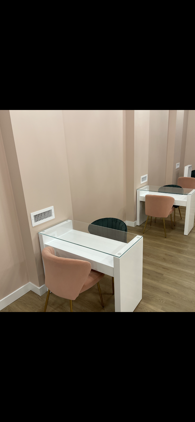 Candy kiss nails & spa | 2751 182 St SW, Edmonton, AB T6W 4V2, Canada | Phone: (825) 202-6706