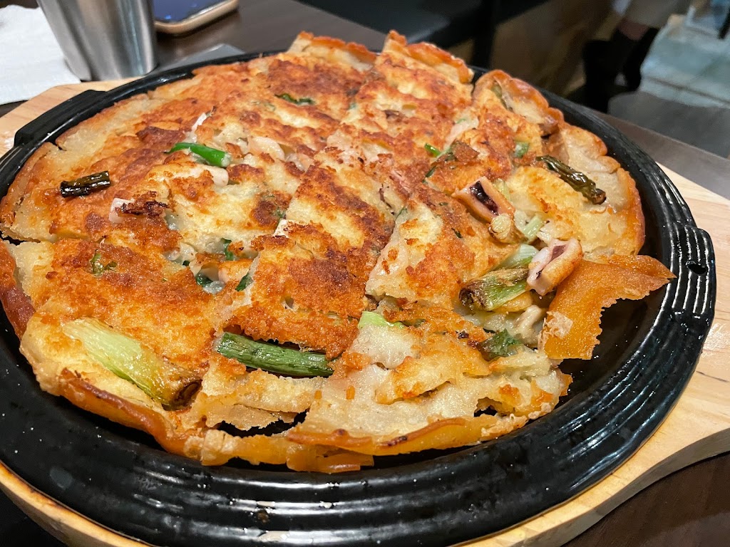 Hanbo Korean Noodle | 4340 Macleod Trail SW, Calgary, AB T2G 0A4, Canada | Phone: (403) 214-1576