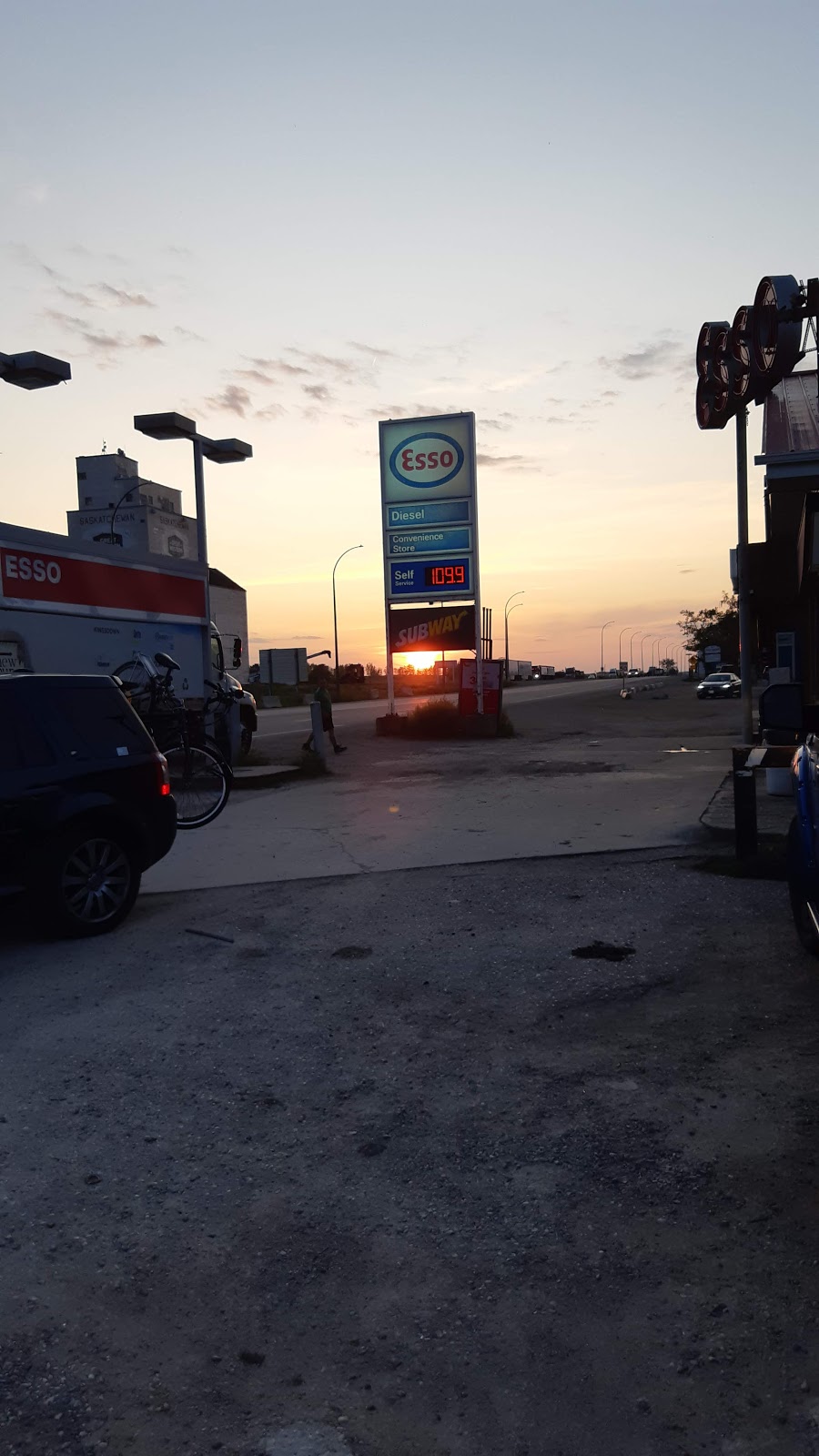 Esso | U.S. 1, Chamberlain, SK S0G 0R0, Canada | Phone: (306) 638-6207