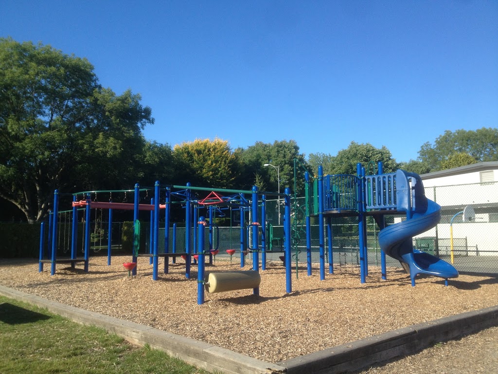 Dr. R. E. McKechnie Elementary | 7455 Maple St, Vancouver, BC V6P 5P8, Canada | Phone: (604) 713-4952