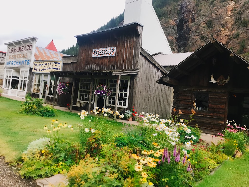 Three Valley Lake Chateau Ltd. | 8903 Trans-Canada Hwy, Revelstoke, BC V0E 2S0, Canada | Phone: (250) 837-2109