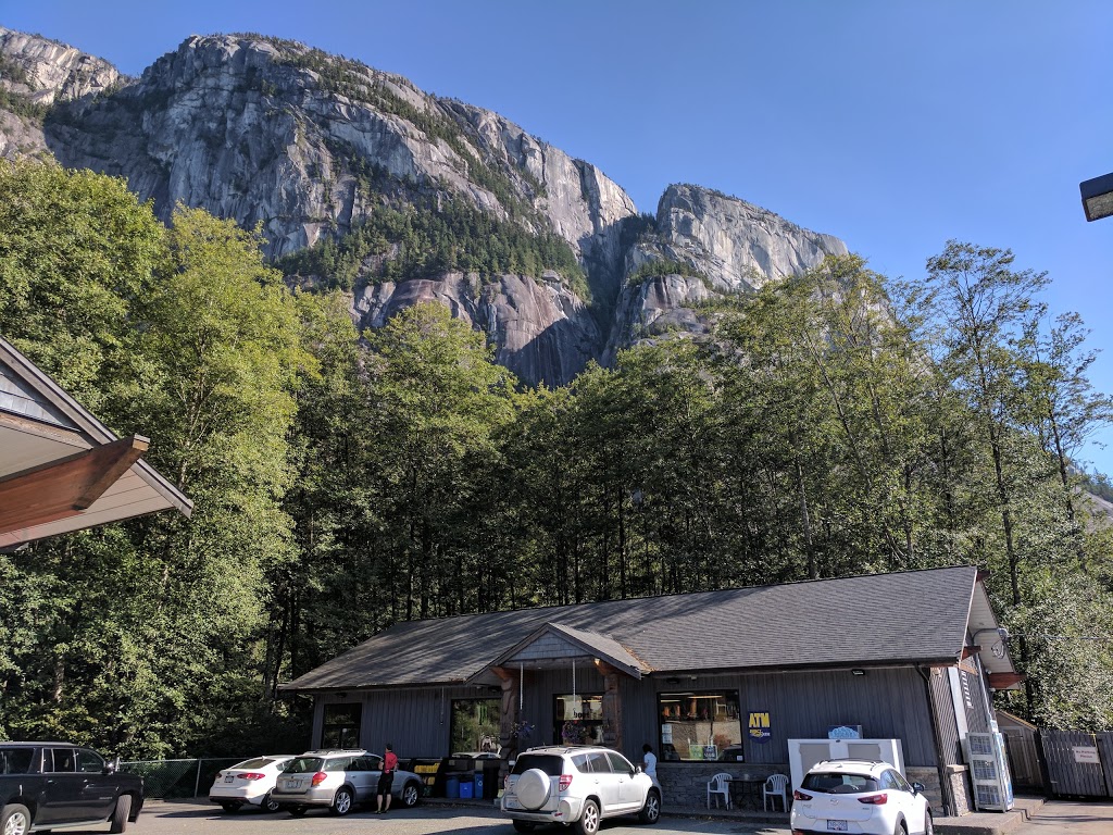 Squamish Valley Gas Bar | 9001 Valley Dr, Garibaldi Highlands, BC V0N 1T0, Canada | Phone: (604) 815-4601