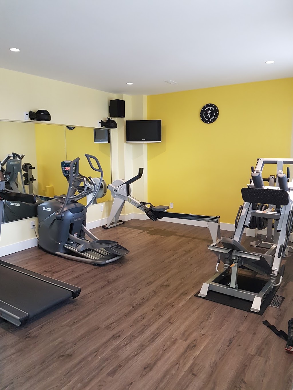 Flexion Fitness Studios | 21673 47a Ave, Langley City, BC V3A 8S2, Canada | Phone: (604) 996-5644