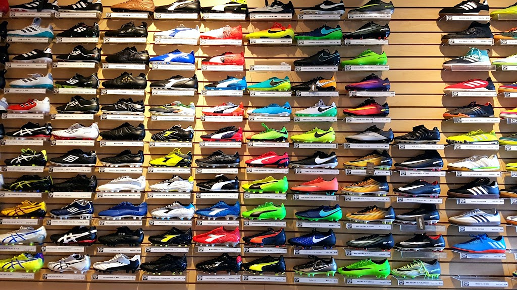Passion Soccer Boutique (Saint-Leonard) | 5148 Rue Jarry E, Saint-Léonard, QC H1R 1Y4, Canada | Phone: (514) 326-4444