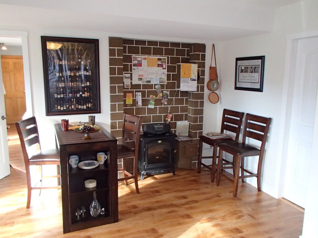 A Golden Mile BnB | 5815 Tulameen St, Oliver, BC V0H 1T0, Canada | Phone: (250) 498-0055