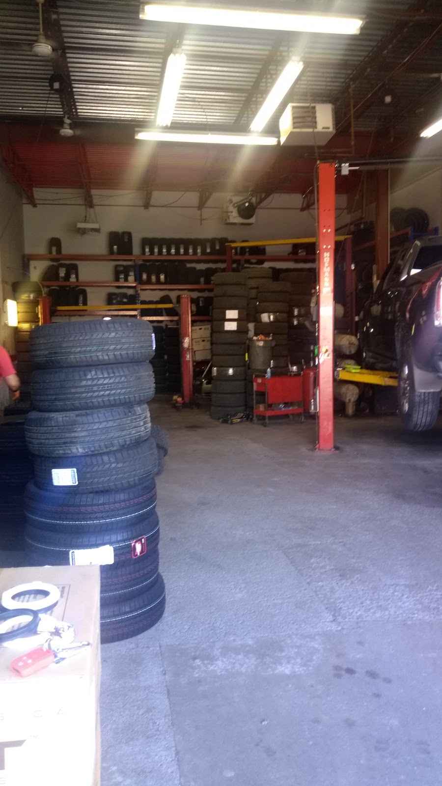 Ottawa Tires and Rims | 5370 Canotek Rd, Gloucester, ON K1J 9E8, Canada | Phone: (613) 745-3030
