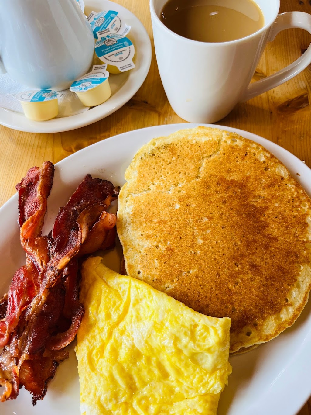 Sunrise Cafe | 235 Goderich St, Port Elgin, ON N0H 2C1, Canada | Phone: (519) 832-2021