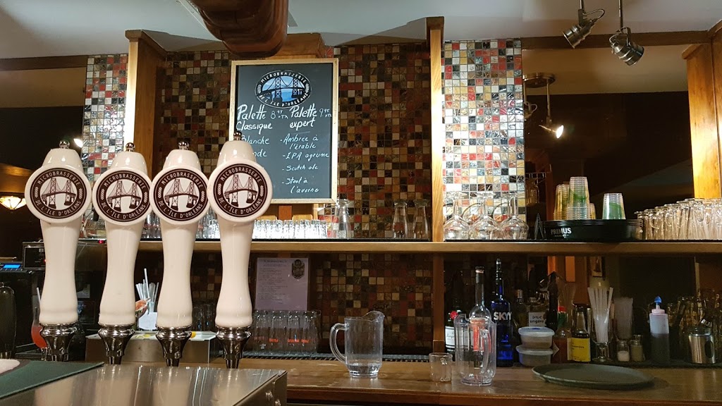 Pub Le Mitan | 2471 Chemin Royal, Sainte-Famille, QC G0A 3P0, Canada | Phone: (418) 829-0408