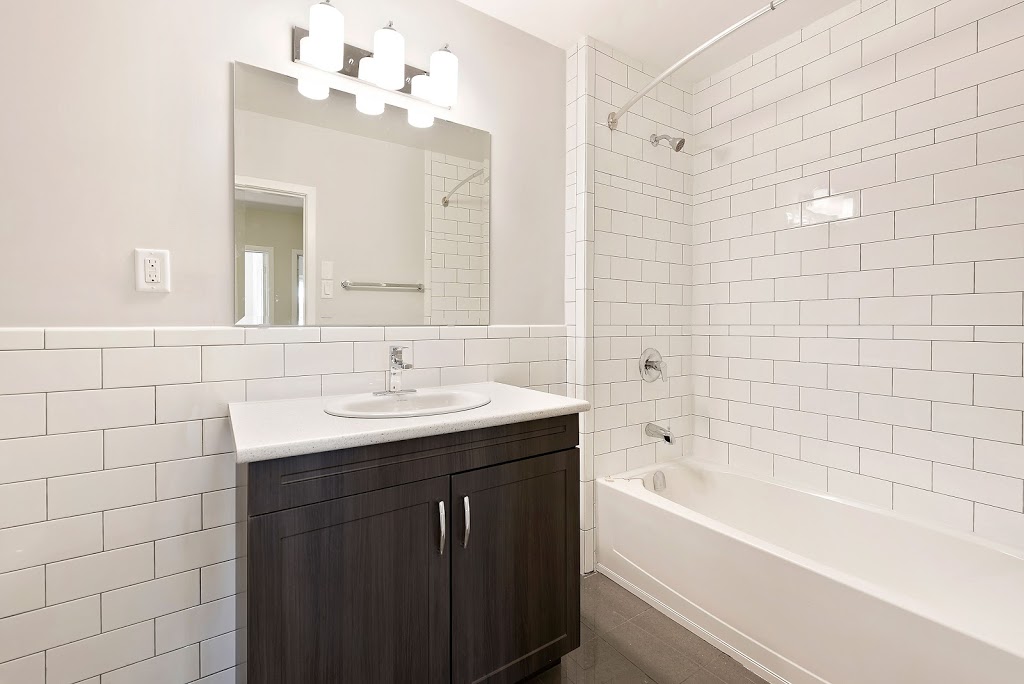 5 Cheviot Place Townhomes | 5 Cheviot Pl, Etobicoke, ON M9A 2E3, Canada | Phone: (437) 703-8794