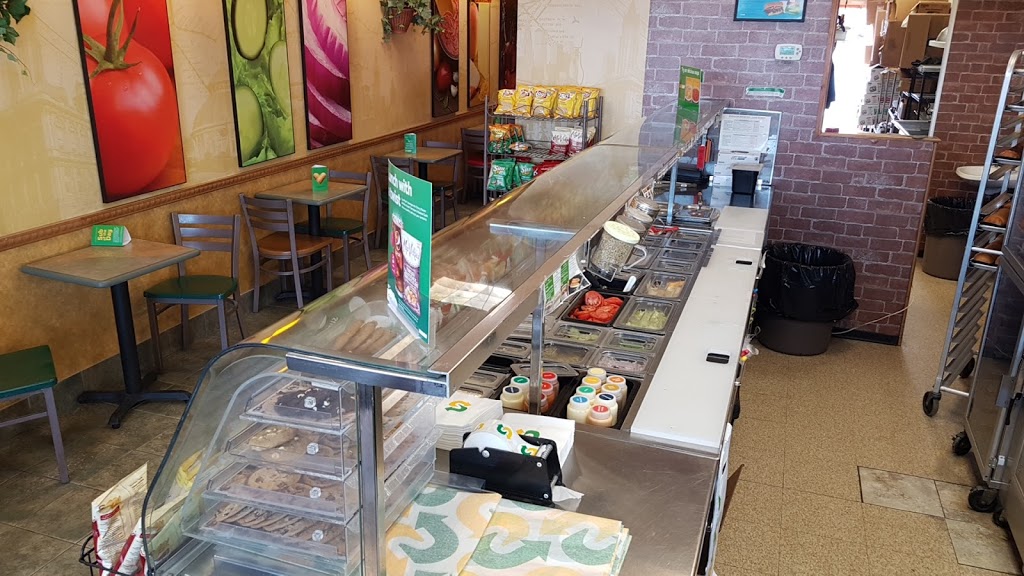 Subway | 25 Woodstream Blvd Unit 1, Woodbridge, ON L4L 7Y8, Canada | Phone: (905) 265-8520