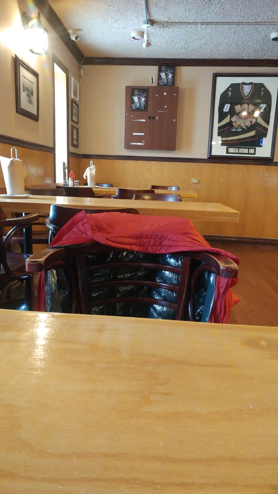 TBR Restaurant and Lounge | 1820 St Margarets Bay Rd, Timberlea, NS B3T 1B8, Canada | Phone: (902) 876-1145