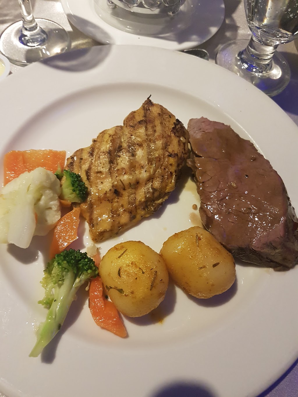 Fontana Gardens Banquet Halls | 7400 Keele St, Concord, ON L4K 1Z9, Canada | Phone: (905) 669-6141