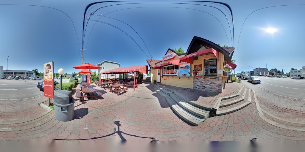 Restaurant La Chaumière - Mont-Laurier | 353 Bd Albiny Paquette, Mont-Laurier, QC J9L 1K5, Canada | Phone: (819) 623-3432