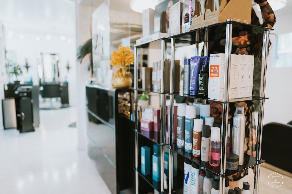 Donna DStylist Salon | 1551 Arlington St, Winnipeg, MB R2X 1V2, Canada | Phone: (204) 599-3161
