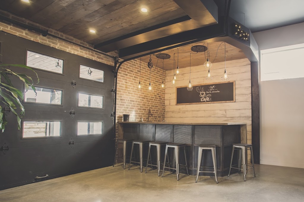 Le Cerf Blanc | 1115 Bd de lAnge Gardien N, LAssomption, QC J5W 1N7, Canada | Phone: (450) 914-0870