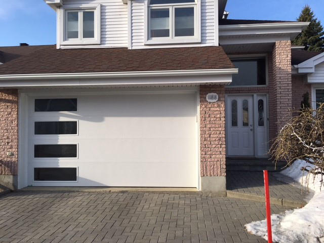 Solution Garage Doors | 3602 Bd Poirier, Saint-Laurent, QC H4R 2J5, Canada | Phone: (514) 418-0055