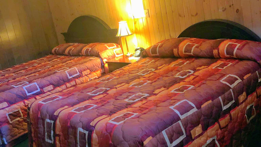 Alta Vista Motel | 381 Hwy 17 West, McKerrow, ON P0P 1M0, Canada | Phone: (705) 869-2520