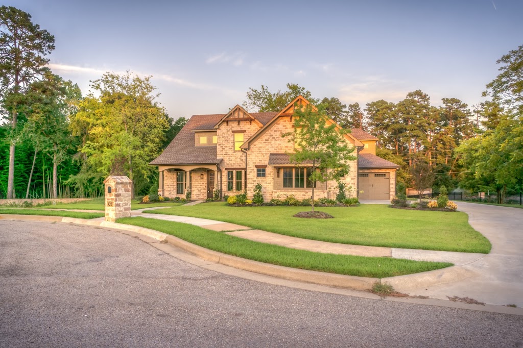 Greener Landscaping | 10670 Guelph Line, Campbellville, ON L0P 1B0, Canada | Phone: (905) 299-4325