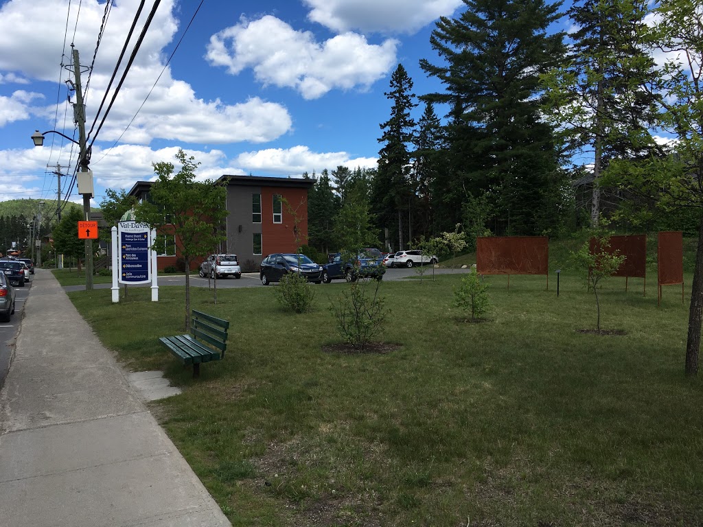 Clinique Dentaire Val-David | 2350 Rue de lÉglise, Val-David, QC J0T 2N0, Canada | Phone: (819) 322-9999