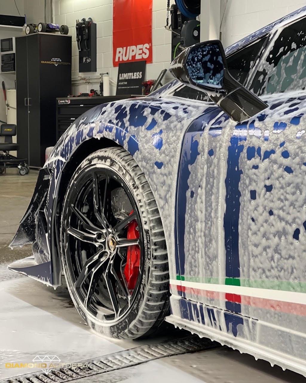 Diamond Auto Spa | 3051 Osler St #7, London, ON N5V 3K2, Canada | Phone: (519) 841-9196