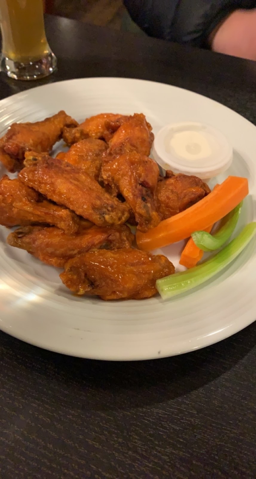 Explorers Lounge | 210 Village Rd, Lake Louise, AB T0L 1E0, Canada | Phone: (403) 522-3791