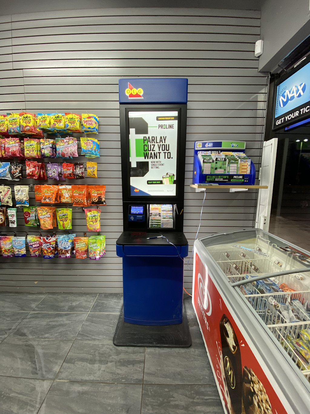 King Mart | 13305 ON-27 Unit 8, Nobleton, ON L0G 1N0, Canada | Phone: (905) 558-3305