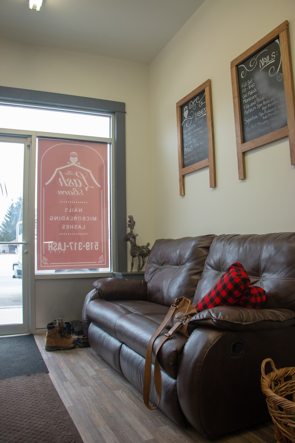 The Lash Barn | 176 Main St, Lucan, ON N0M 2J0, Canada | Phone: (519) 281-7723