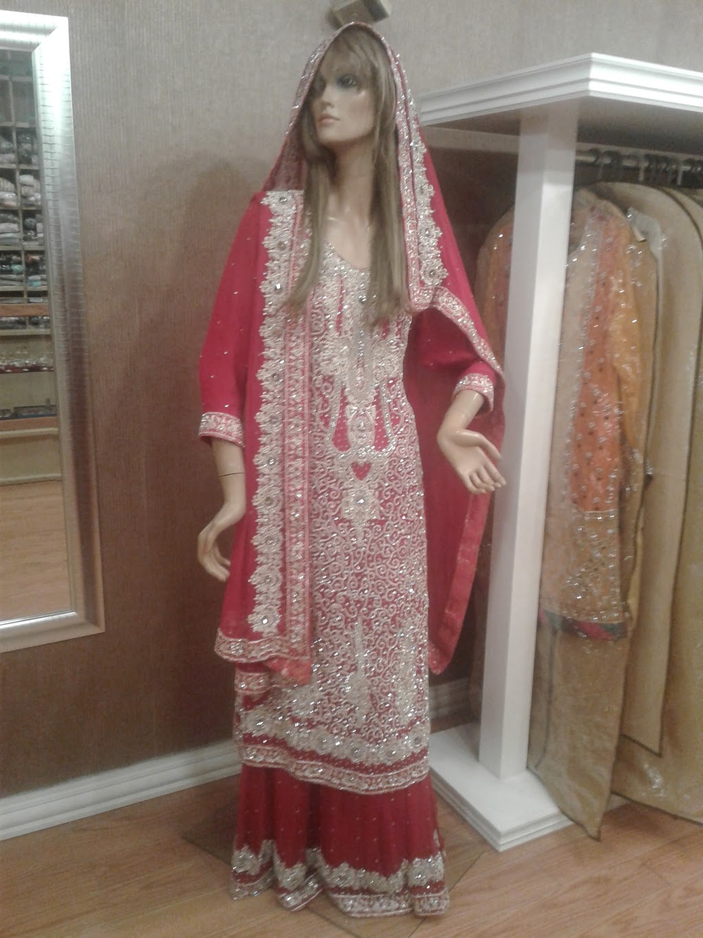 Kainaat Couture | 2623 Islington Ave, Etobicoke, ON M9V 2X4, Canada | Phone: (416) 744-3553