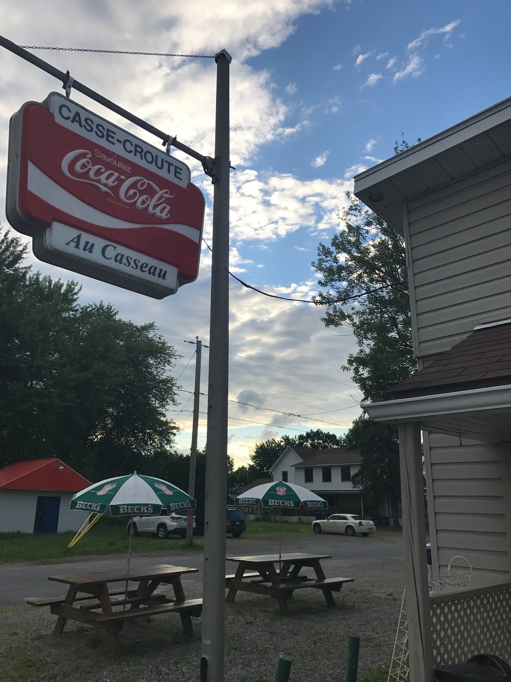 Au Casseau | 95 Rue Principale, Fassett, QC J0V 1H0, Canada | Phone: (819) 423-5866