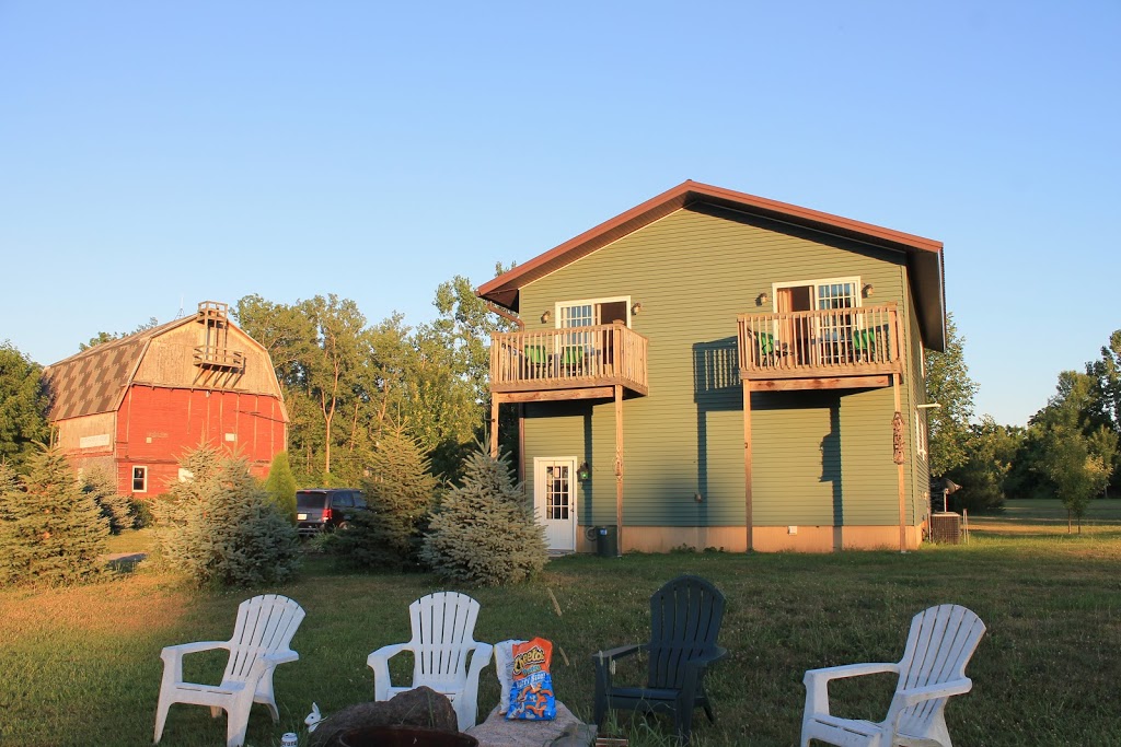 Fly Inn Lodge | 1800 W Creek Rd, Burt, NY 14028, USA | Phone: (716) 778-6700