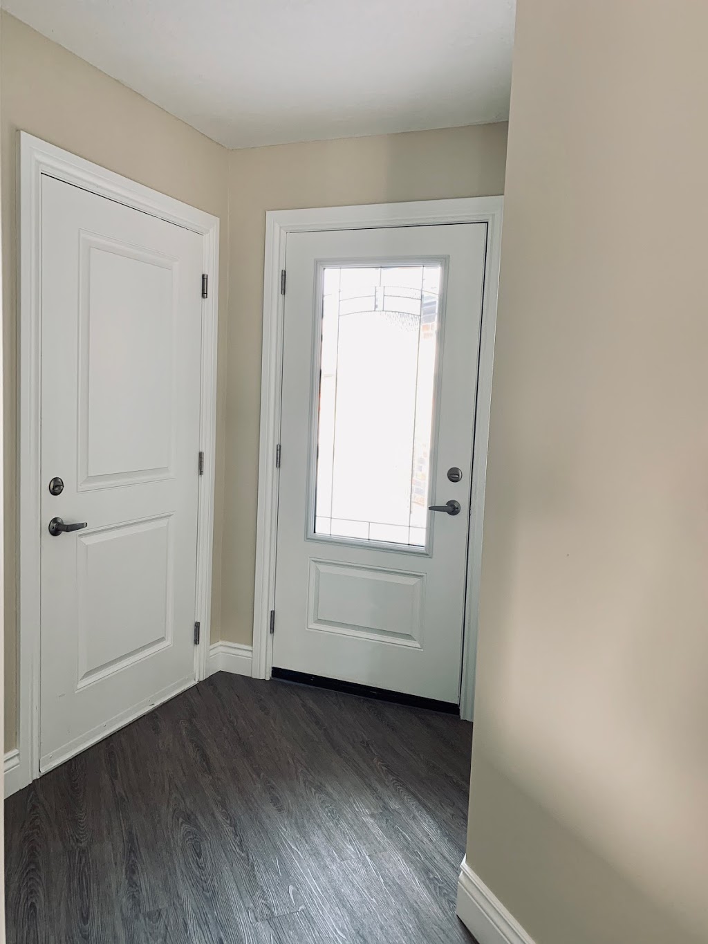 Collins Place Senior Living | 350 Ellor St, Strathroy, ON N7G 0G1, Canada | Phone: (519) 245-3030