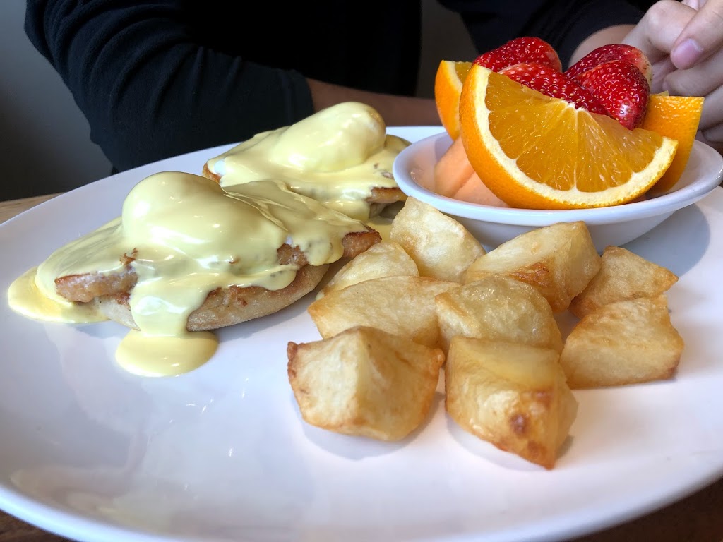 Halibut N Malt Fish & Chips | 1250 Brant St #4, Burlington, ON L7P 1X8, Canada | Phone: (905) 336-0023