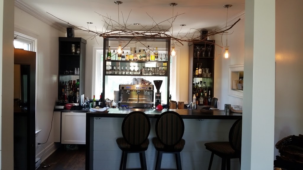 Le Carnet Noir | 1287 Rue Boulay, Acton Vale, QC J0H 1A0, Canada | Phone: (450) 642-1026