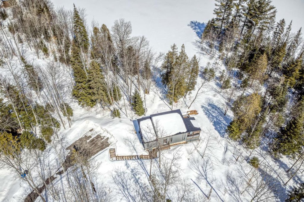 Chalet Le Requin Skieur (CITQ 310053) | 1418 Chem. Desmarais, Sainte-Émélie-de-lÉnergie, QC J0K 2K0, Canada | Phone: (514) 299-2917
