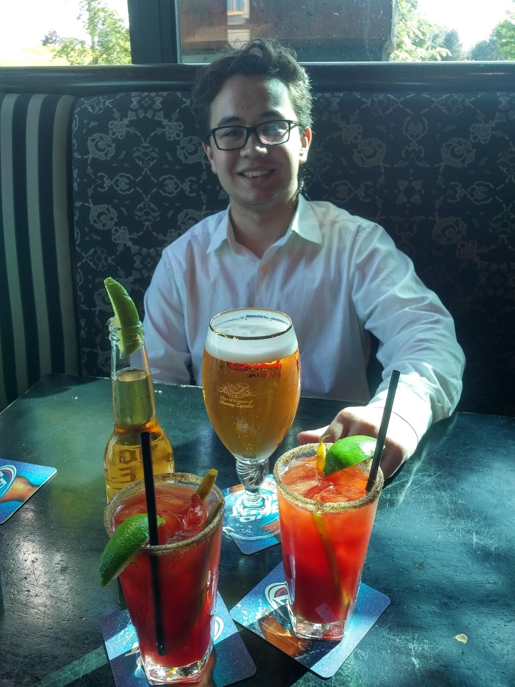 Seymours Pub & Grill | 720 Lillooet Rd, North Vancouver, BC V7J 2H5, Canada | Phone: (604) 904-8778