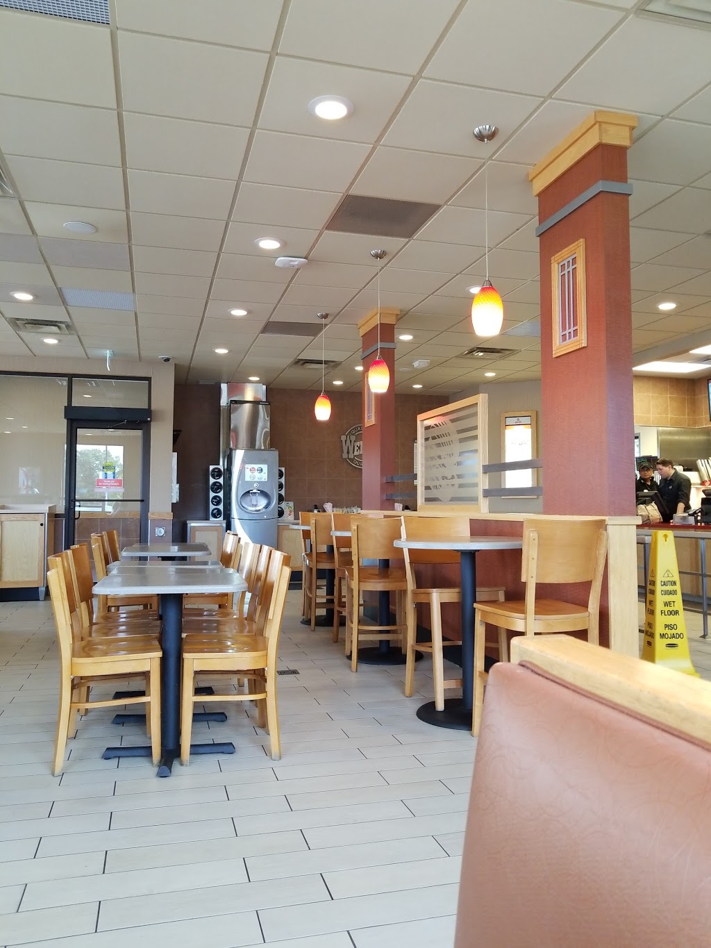 Wendys | 1230 St Marys Rd, Winnipeg, MB R2M 3V6, Canada | Phone: (204) 253-3837