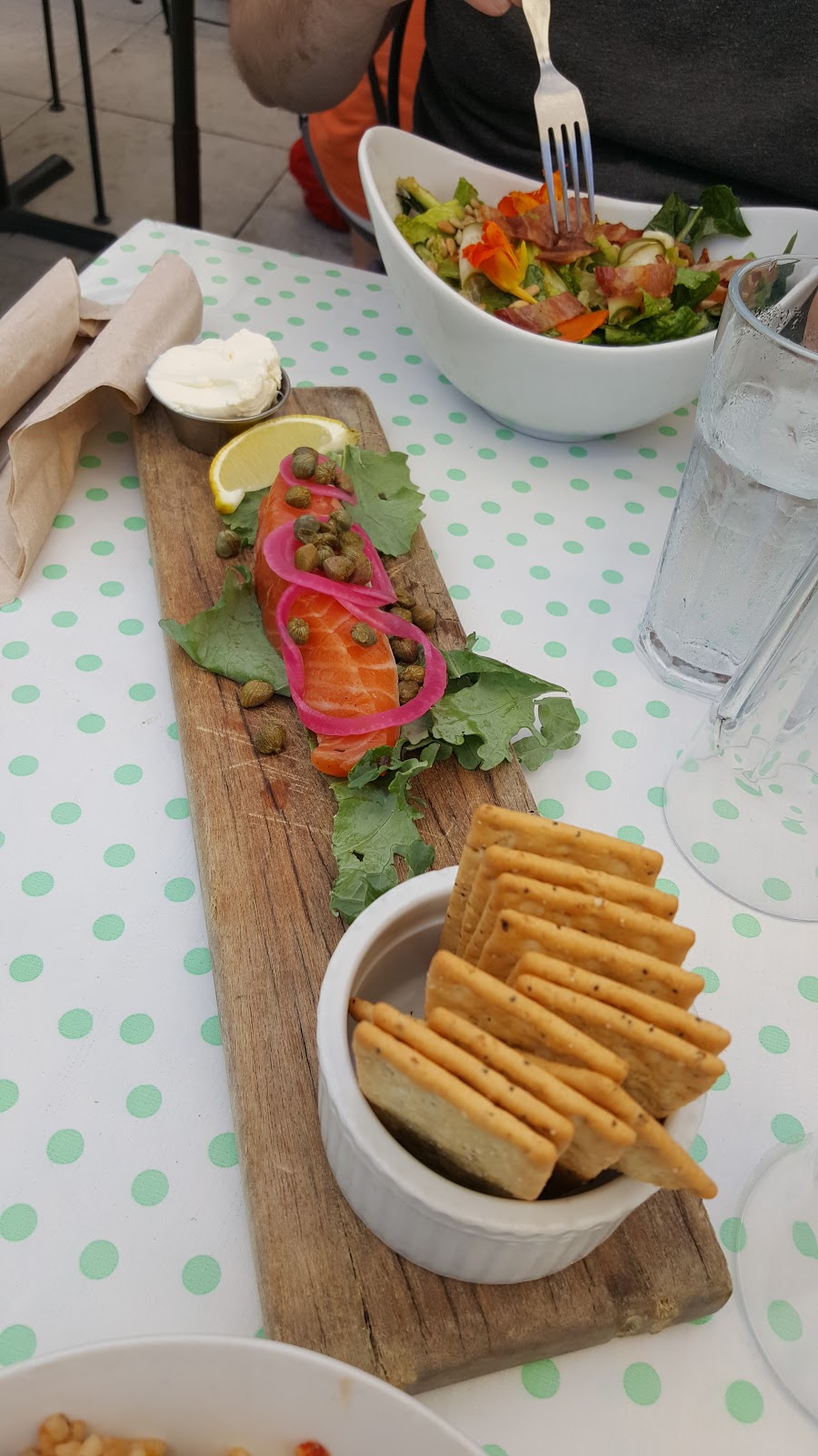 Island Cafe | 20 Withrow St, Toronto, ON M5J 2C4, Canada | Phone: (416) 203-6460