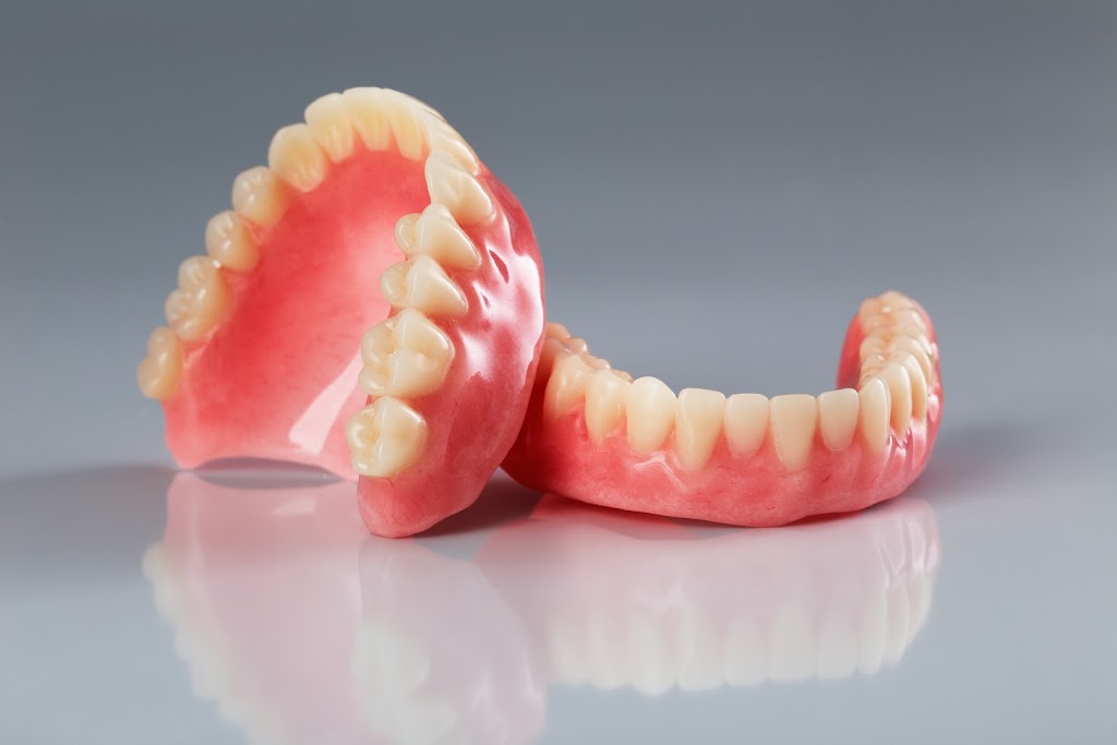 CompuSmiles Inc Denture Clinic | 1700 Corydon Ave #209, Winnipeg, MB R3N 0K1, Canada | Phone: (204) 487-7237