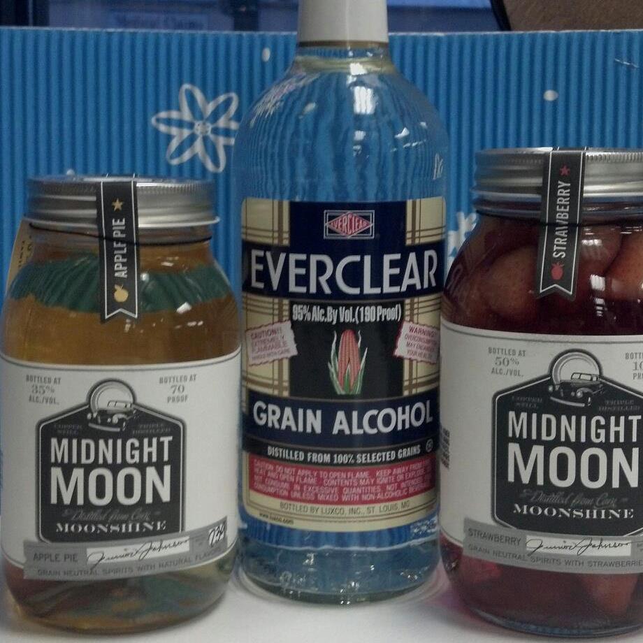 Tonawanda Wine & Liquor Store | 61 Broad St, Tonawanda, NY 14150, USA | Phone: (716) 692-0173
