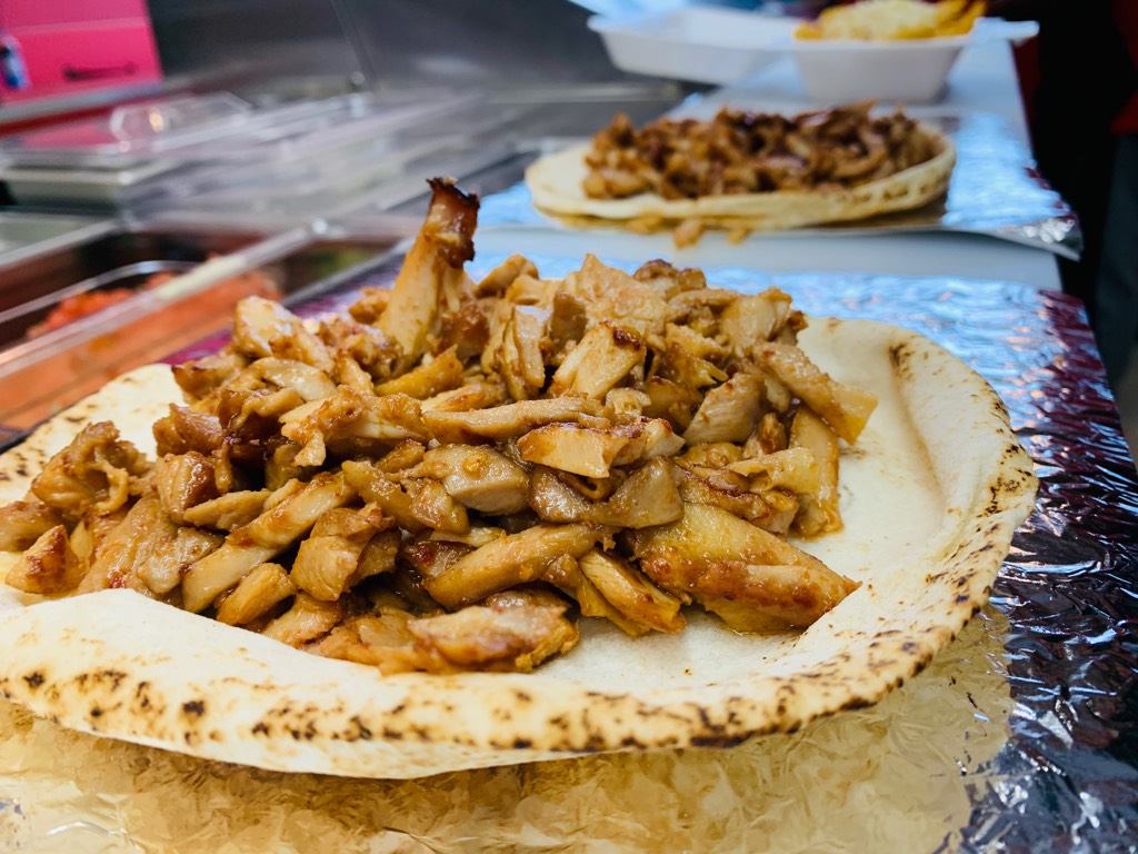 BD Donair and Poutine | 2569 17 St NW, Edmonton, AB T6T 0Y2, Canada | Phone: (825) 512-5595