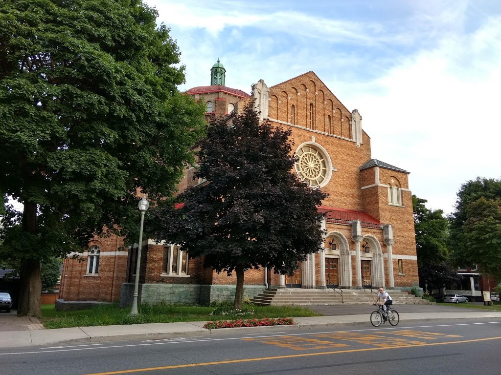 Westmount Seventh-day Adventist Church | 571 Avenue Victoria, Westmount, QC H3Y 2R7, Canada | Phone: (514) 481-9554