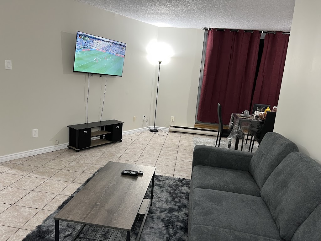 Business Room Club | 2020 Jasmine Crescent, Gloucester, ON K1J 8K5, Canada | Phone: (613) 701-2442