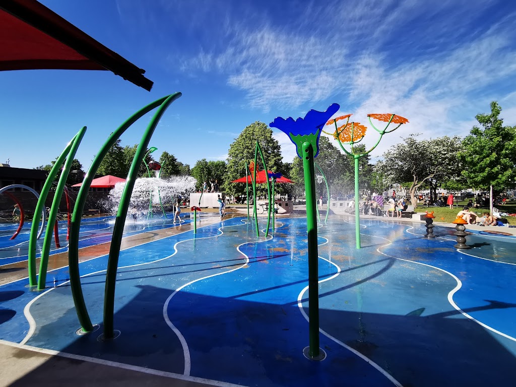 Parc du Père-Marquette | 1602 Rue de Bellechasse, Montréal, QC H2G 1N6, Canada | Phone: (514) 872-0311