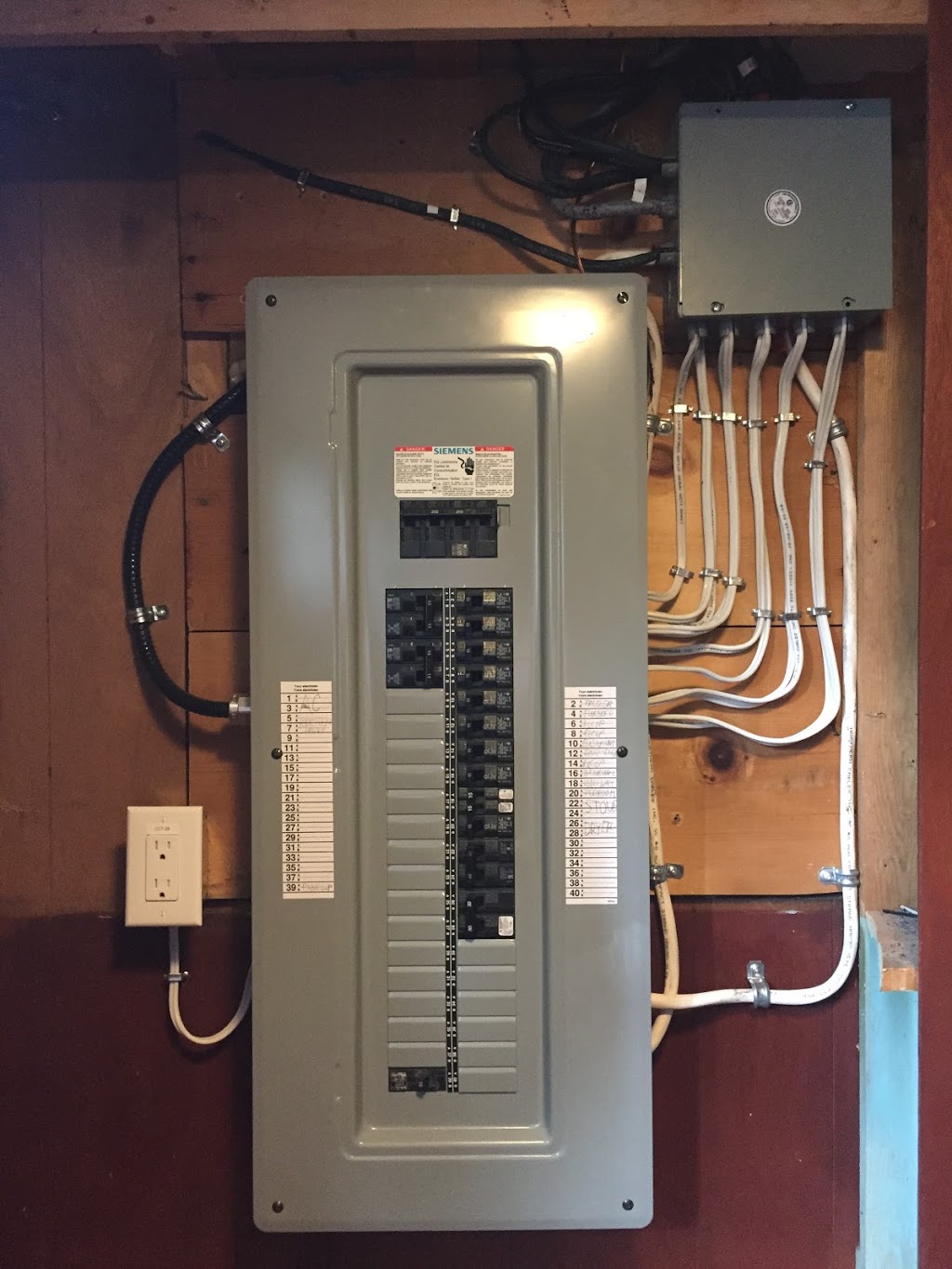 Effect Electric Ltd. | 180 McGahey St, Tottenham, ON L0G 1W0, Canada | Phone: (416) 508-7725