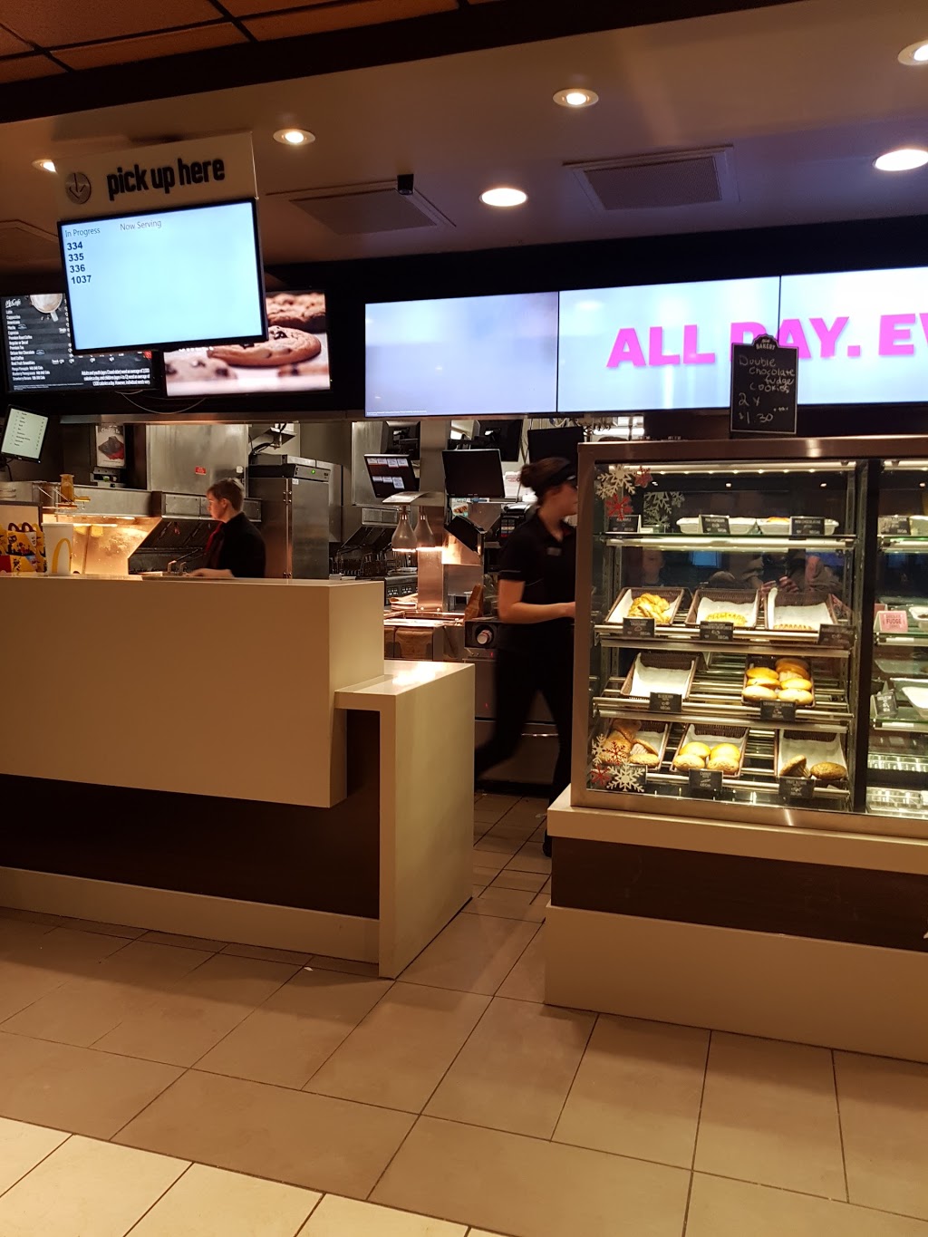 McDonalds | 160 Highway #12 North, Steinbach, MB R5G 1T6, Canada | Phone: (204) 326-9814
