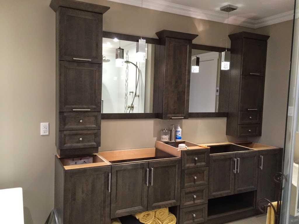 Signé C | 264 Boulevard Industriel, Saint-Germain-de-Grantham, QC J0C 1K0, Canada | Phone: (819) 495-4555