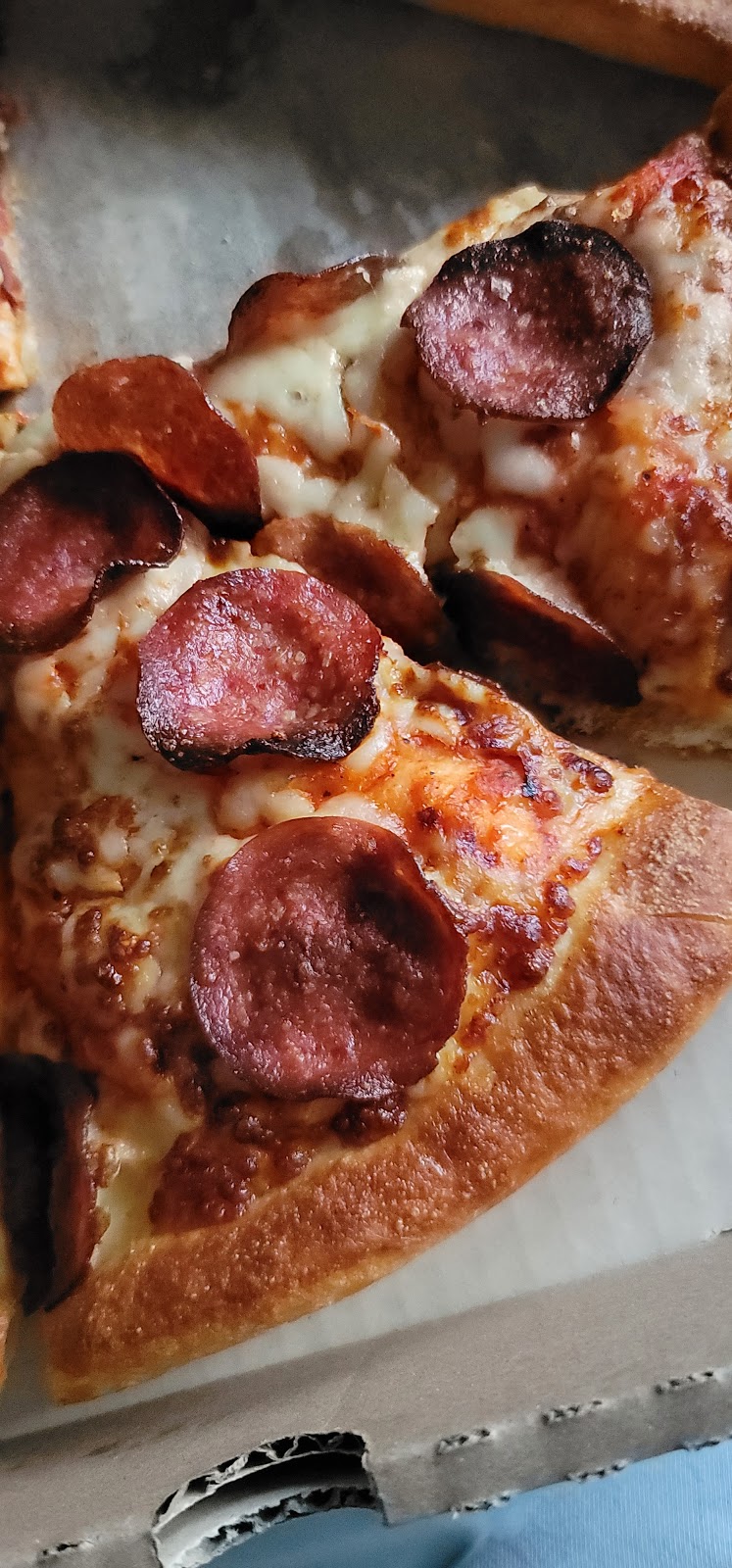 Pizza Hut | 63 Blvd. Samson, Laval, QC H7X 3E6, Canada | Phone: (450) 689-4000